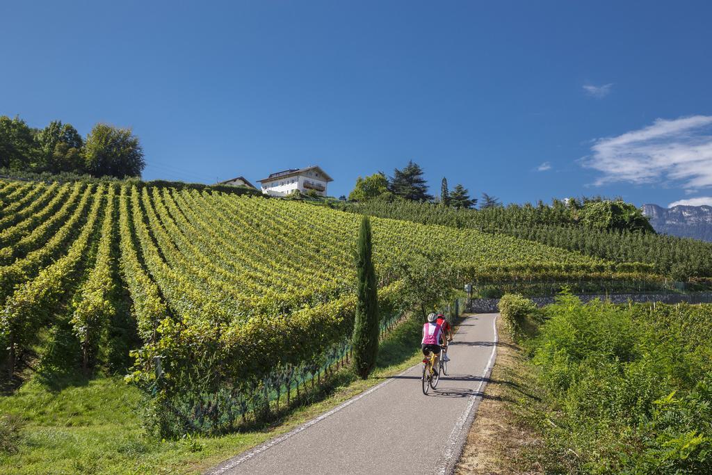 Hotel Sigmundskron Appiano Sulla Strada Del Vino Zewnętrze zdjęcie