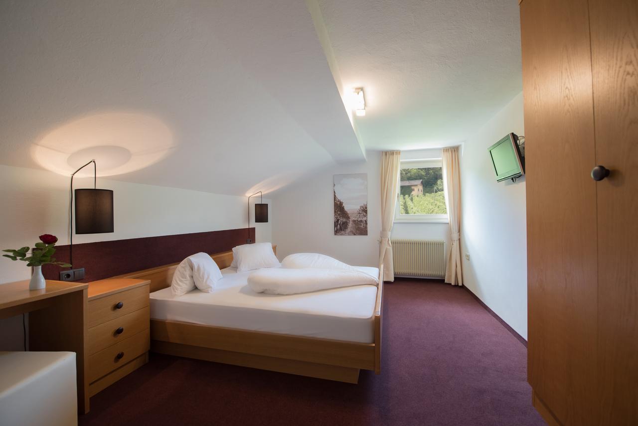 Hotel Sigmundskron Appiano Sulla Strada Del Vino Zewnętrze zdjęcie