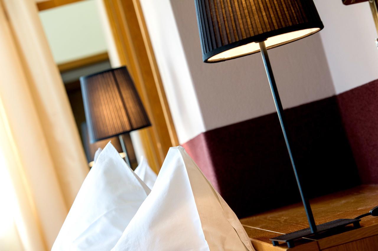 Hotel Sigmundskron Appiano Sulla Strada Del Vino Zewnętrze zdjęcie